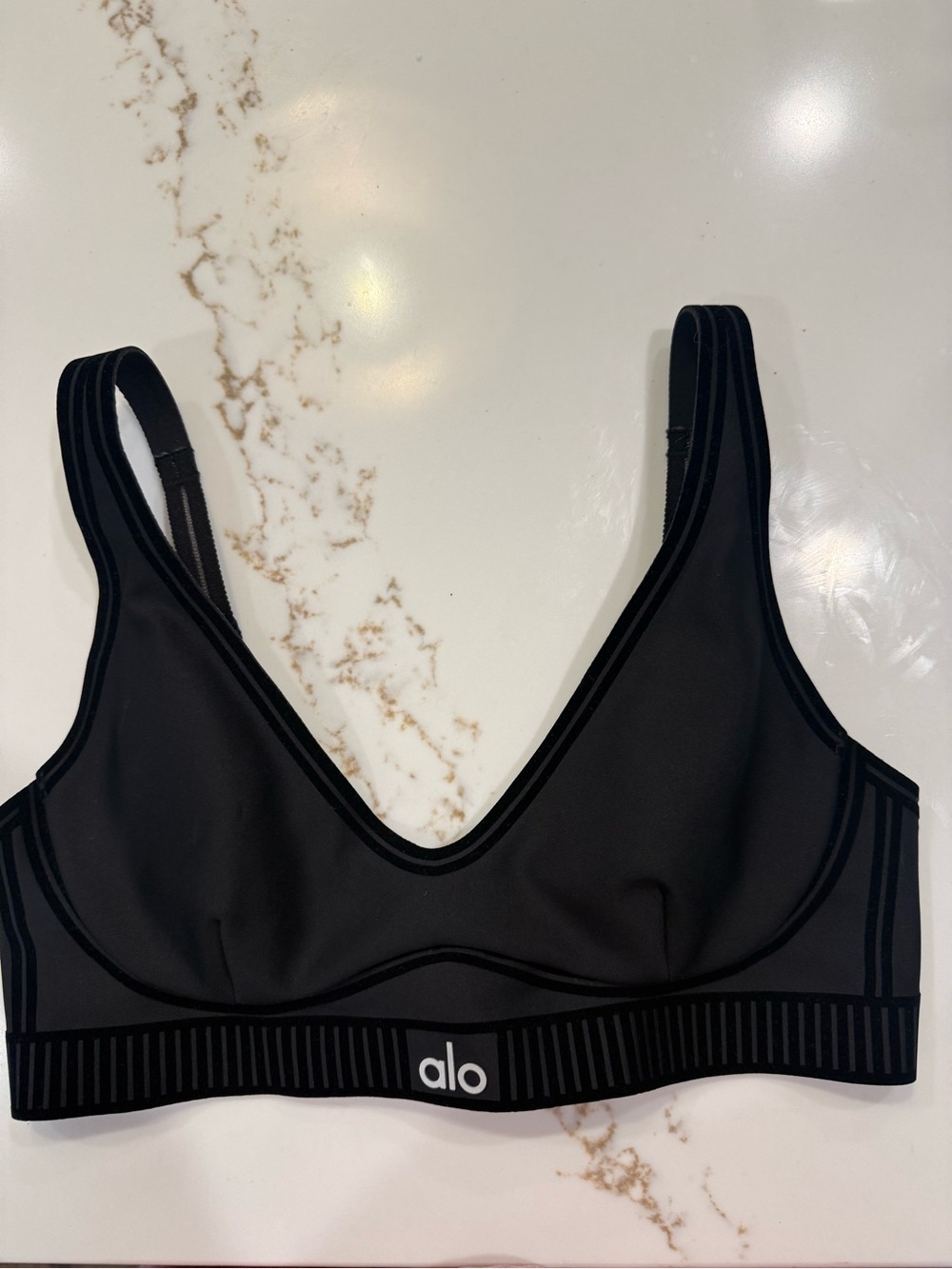 ALO Yoga Airlift Line Up Bra